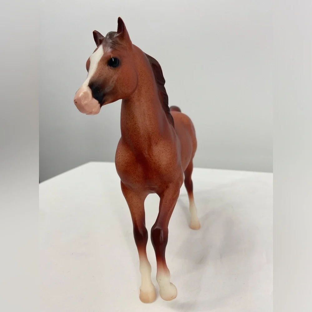 Breyer Horse Model Roan Arabian Stallion classic‎ #679 Retired 2005